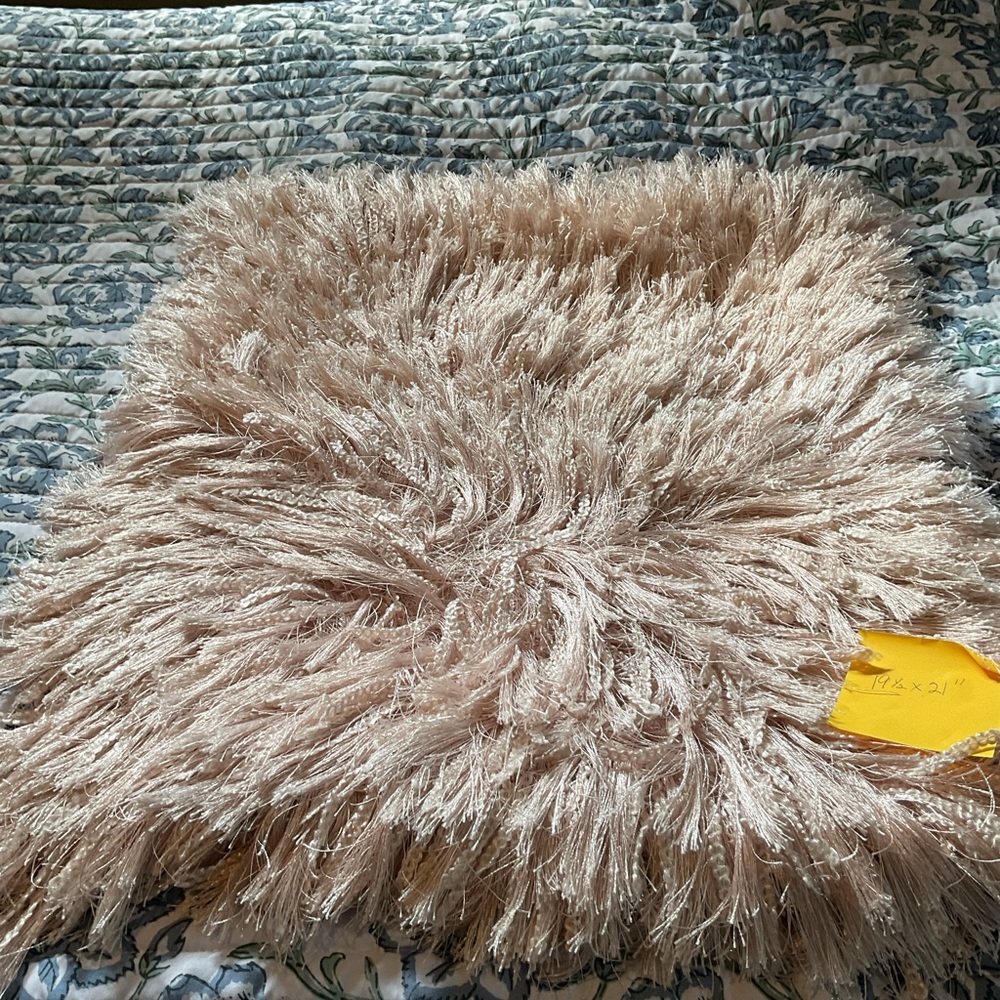 Fluffy Beige Shaggy Pillow cover like new excellent condition unique
